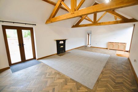 4 bedroom barn conversion to rent - Photo 3