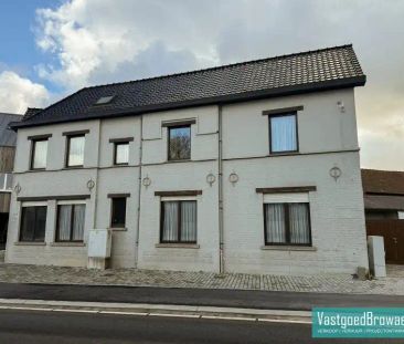 Centraal gelegen basiswoning met tuin en parkeergelegenheid - Photo 5