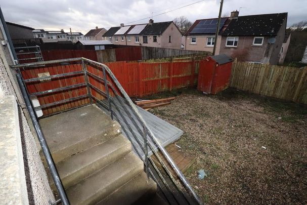 4 bedroom semi-detached house to rent - Photo 1