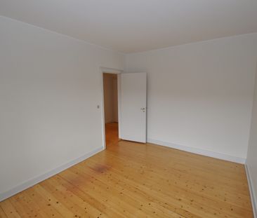 Lys 2-værelses lejlighed i Aalborg med gode faciliteter - Photo 1