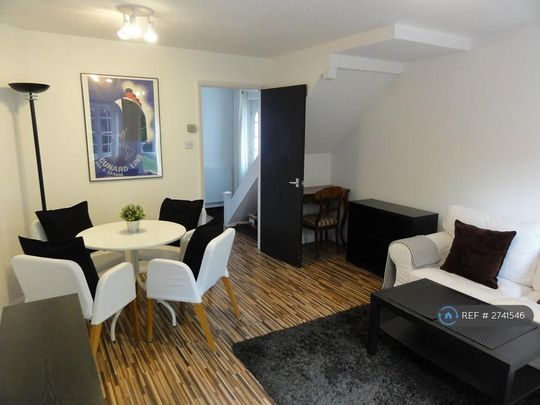 2 bedroom semi-detached house to rent - Photo 1