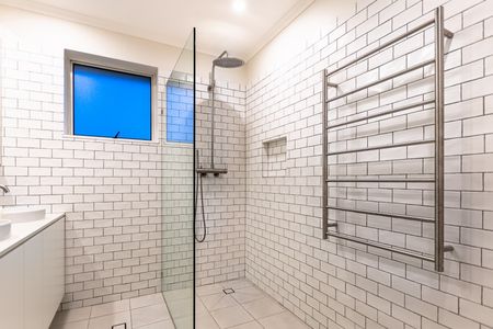 Goldsborough Place - Fully Furnished Serviced Apartments - Short & Long Term Accommodation Available! - Photo 4