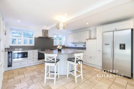 5 bedroom detached house to rent - Photo 5