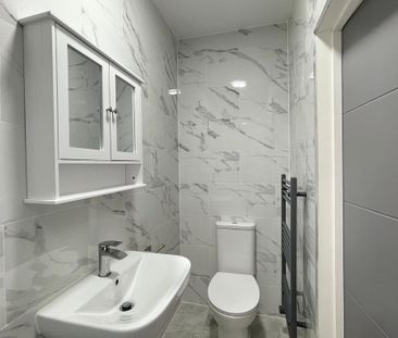 1 bedroom house of multiple occupation to rent - Photo 6