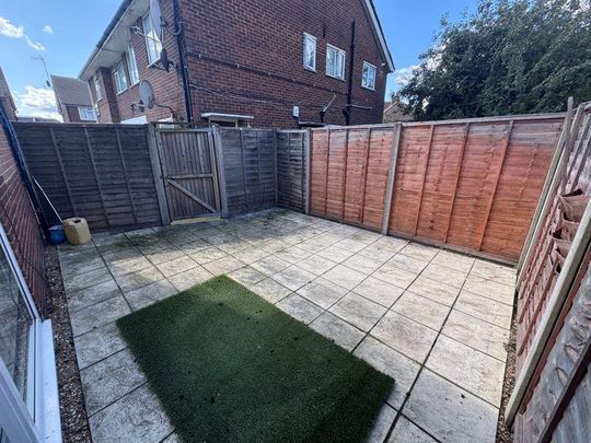 2 bedroom maisonette to rent - Photo 1