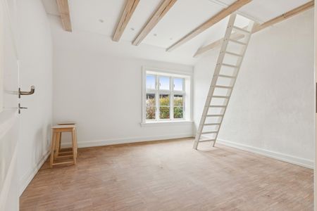 Fully Renovated House with Loft Rooms – Kollundvej, 2770 Kastrup - Photo 2