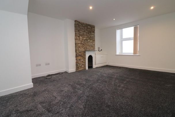 1 bedroom Flat To Let - Photo 1