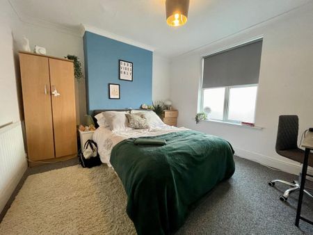 3 bedroom terraced house to rent - Photo 4