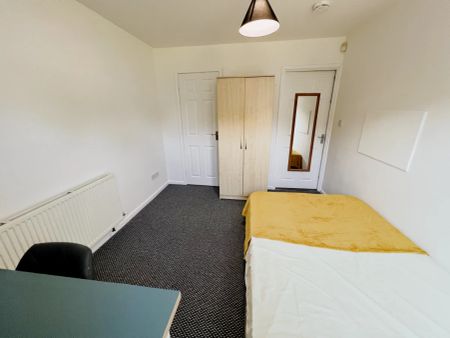 room 1 - Photo 5