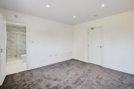 8 bedroom detached house to rent - Photo 5