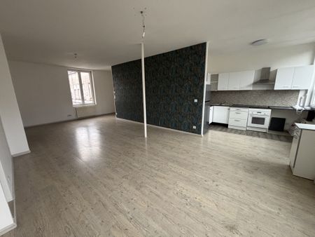 Location Appartement 4 pièces 98m² GUISE 02120 - Photo 3