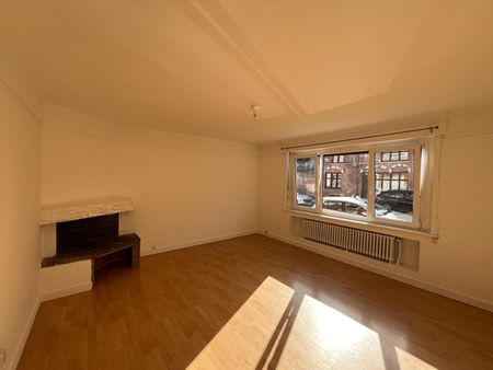 A LOUER : T3 à LILLE • • 1 175 € - Photo 2