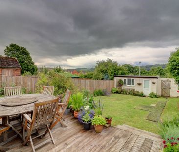 4 bedroom semi detached house to rent - Photo 1