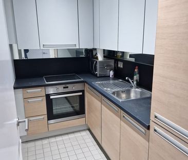 Studio Flat, Michigan Building, E14 - Photo 3