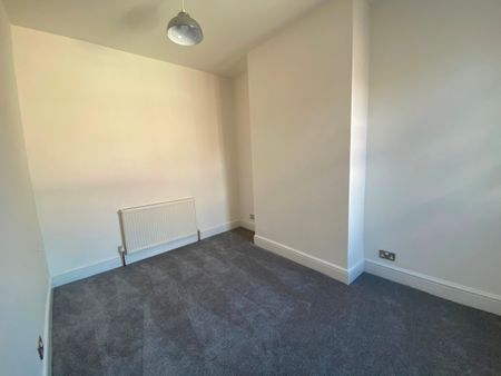3 Bed Terraced House, Halsbury Road, L6 - Photo 3