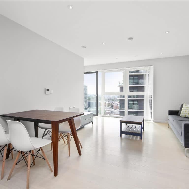 Glasshouse Gardens Stratford E20 - Photo 1