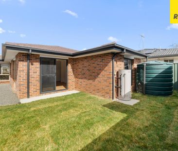 Home Comforts - Three bedroom plus study family home - Photo 6