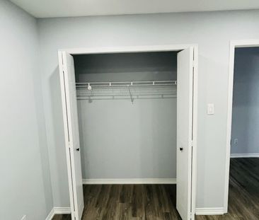 803 Deveron Crescent W - Photo 5