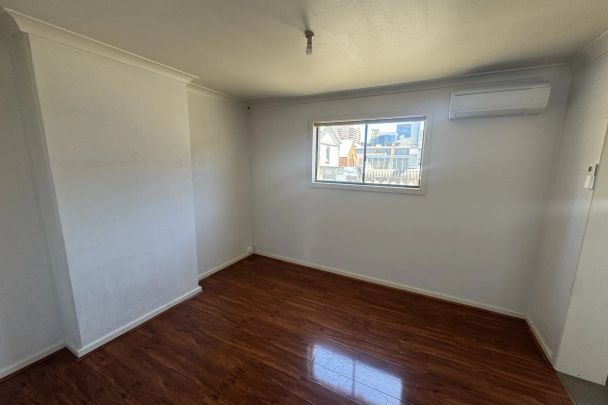 City Apartment in a Highly Sought-After Location - Photo 1