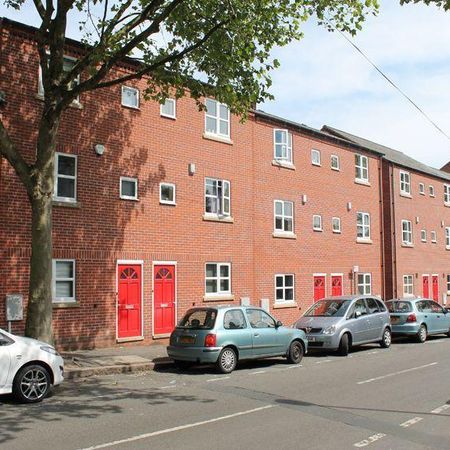 4 bedroom townhouse to rent - Photo 4