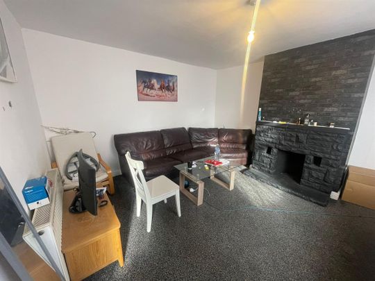 Star Cottage, Luptons Buildings, Tong Road, Leeds - Photo 1