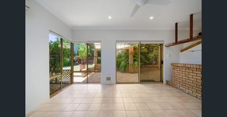 Spacious Family Home | Applecross SHS Zone - Photo 3