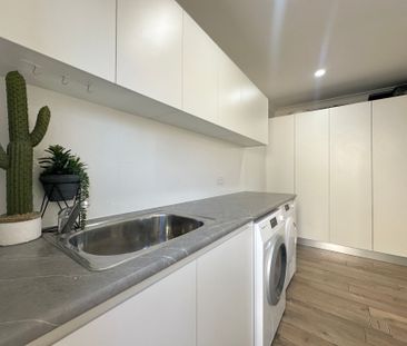 Grand Home with Custom Finishes! - Photo 4