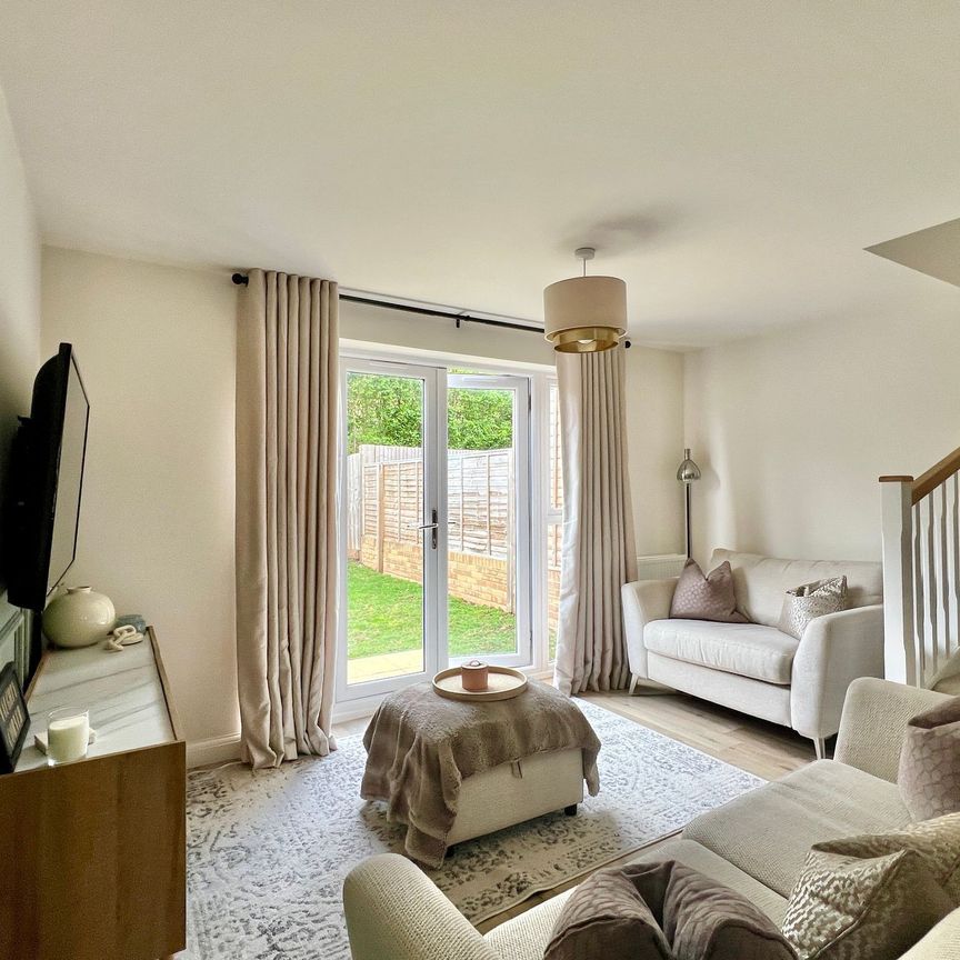 Shilling Close, North Petherton - Photo 1