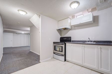 For Lease - 94 Marydale Avenue, Markham, Ontario - Photo 3