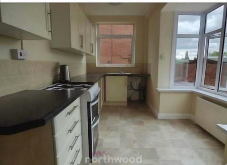 2 bedroom semi-detached house to rent - Photo 3