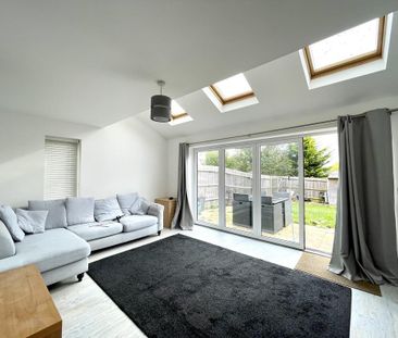 3 bedroom semi-detached house to rent - Photo 2