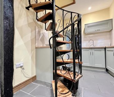 2 bedroom semi-detached house to rent - Photo 5