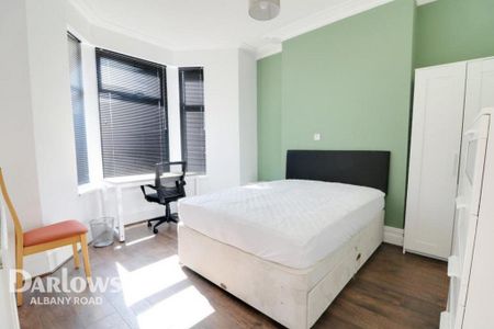 4 bedroom terraced house to rent - Photo 3