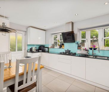 5 bedroom detached house to rent - Photo 5