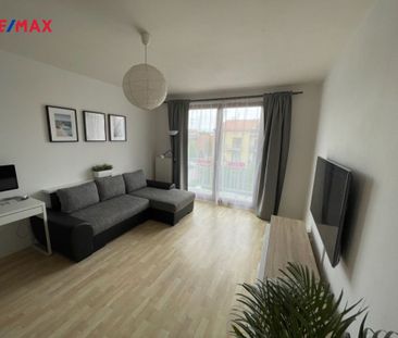 Pronájem bytu 2+kk v osobním vlastnictví 48 m², Hostivice - Photo 1