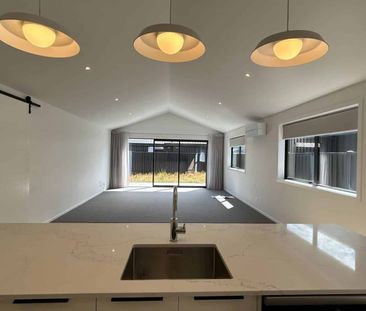 RENT REDUCED - Hawea home - Photo 3