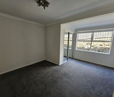 Property Management41C Pohutukawa Avenue, Red Beach - Unit for Rent - Photo 2