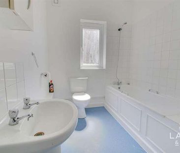 Barclay Square, Jaywick, Clacton-on-sea, CO15 - Photo 6