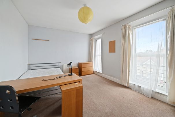 6 Bed Student Accommodation - Photo 1