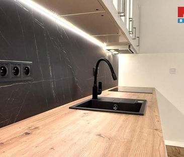 Pronájem bytu 2+kk 45 m² - Fotografie 3