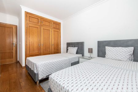 🏡 Apartamento T3 Mobilado para Arrendamento – Ribeirada, Odivelas - Photo 2