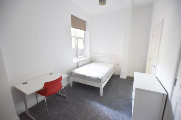 4 bedroom apartment to rent - Photo 1