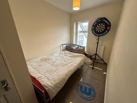 4 bedroom terraced house to rent - Photo 4