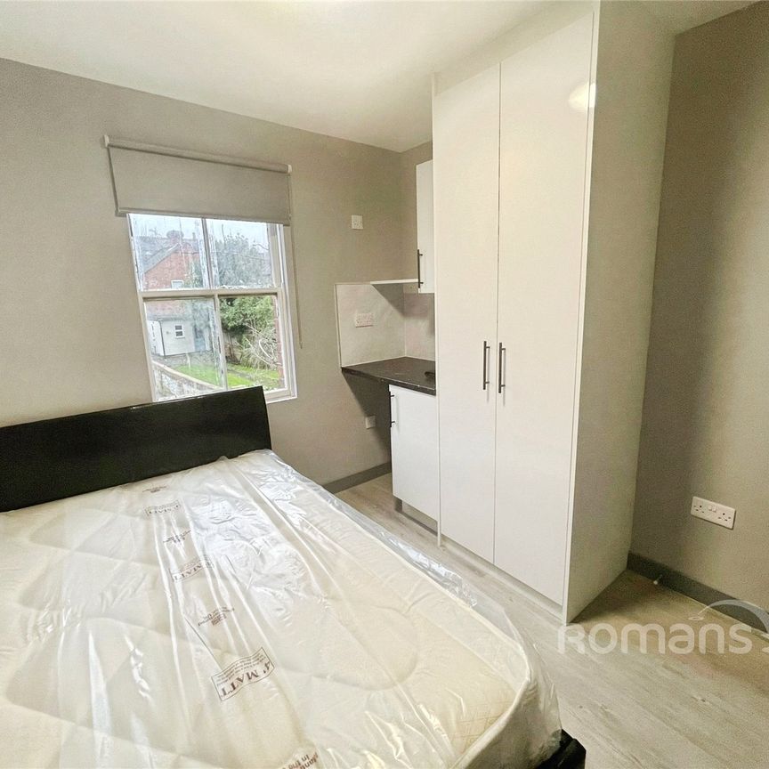 1 bedroom property to rent - Photo 1