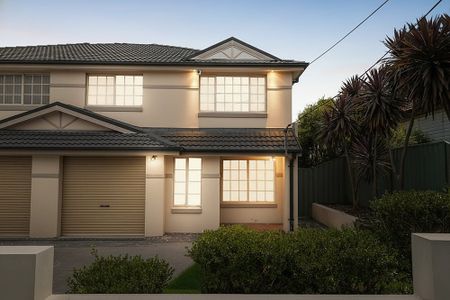 45 Gibson Avenue, Padstow NSW 2211 - House For Rent | Domain - Photo 4