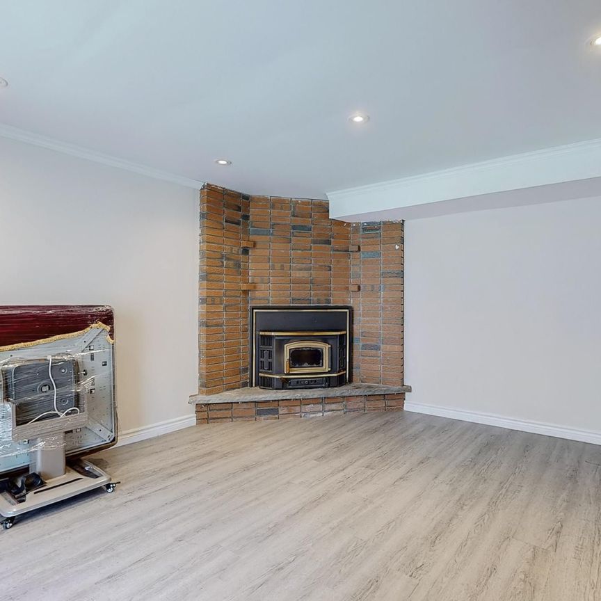 For Lease - 2157 Stouffville Road, Whitchurch-Stouffville, Ontario - Photo 1