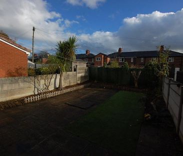 3 bedroom end of terrace house to rent - Photo 5