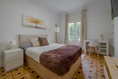 Calle de Peñascales, Madrid, Community of Madrid 28028 - Foto 2