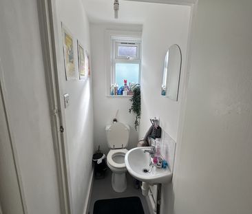 Room in a Shared Flat, Mafeking Road, BN2 - Photo 6