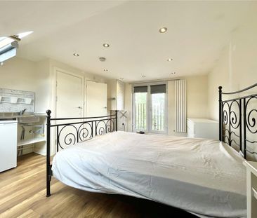 Studio to rent - Photo 3